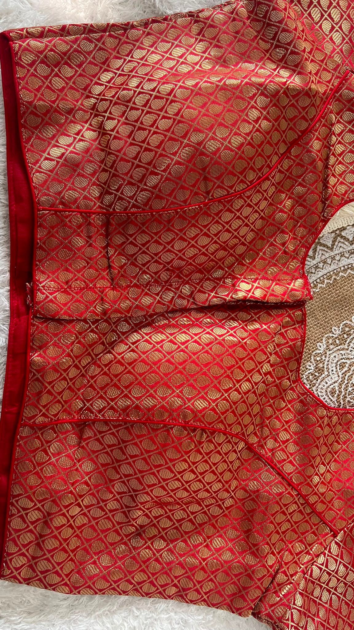 Brocade Padded & Sleeved Blouse With Front Open Hooks