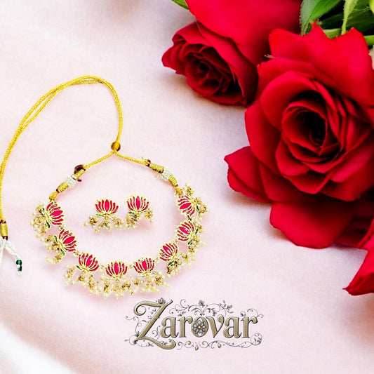 Antique Lotus Necklace – Matte Gold Finish