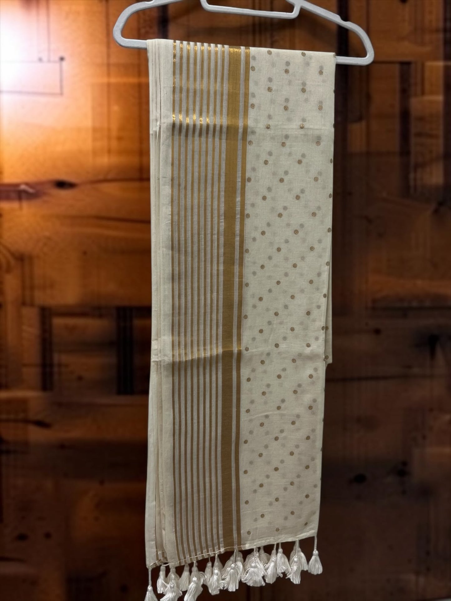 Pure Authentic Mul cotton Saree with Zari stripes border and small Polka body- without blouse Piece